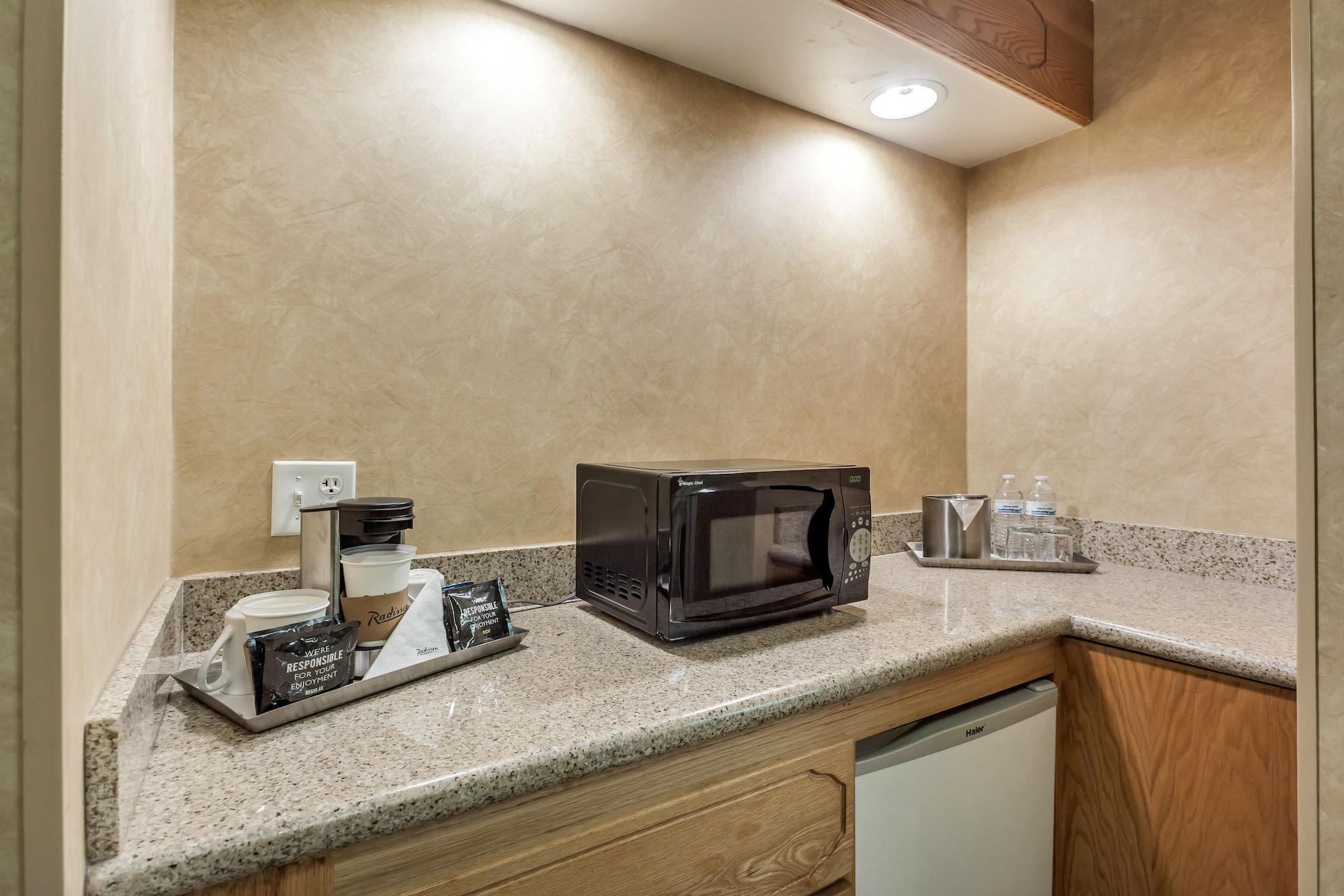 Radisson Hotel Salt Lake City Airport Εξωτερικό φωτογραφία