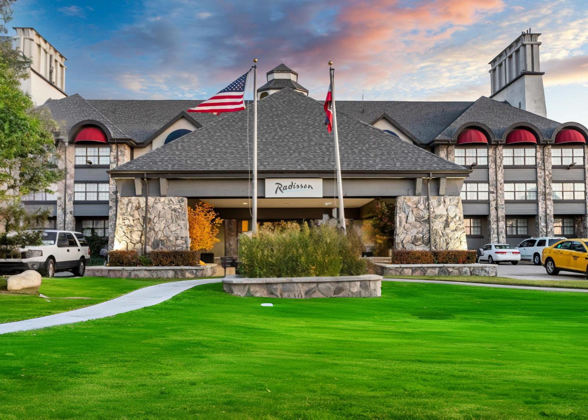 Radisson Hotel Salt Lake City Airport Εξωτερικό φωτογραφία